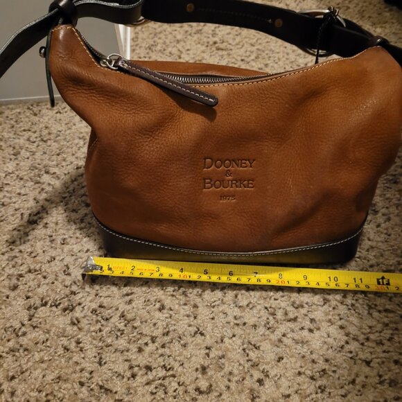 Dooney & Bourke Leather Purse * Price Firm* - Picture 2 of 8